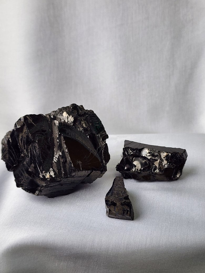 Shungite Crystal Raw #R105
