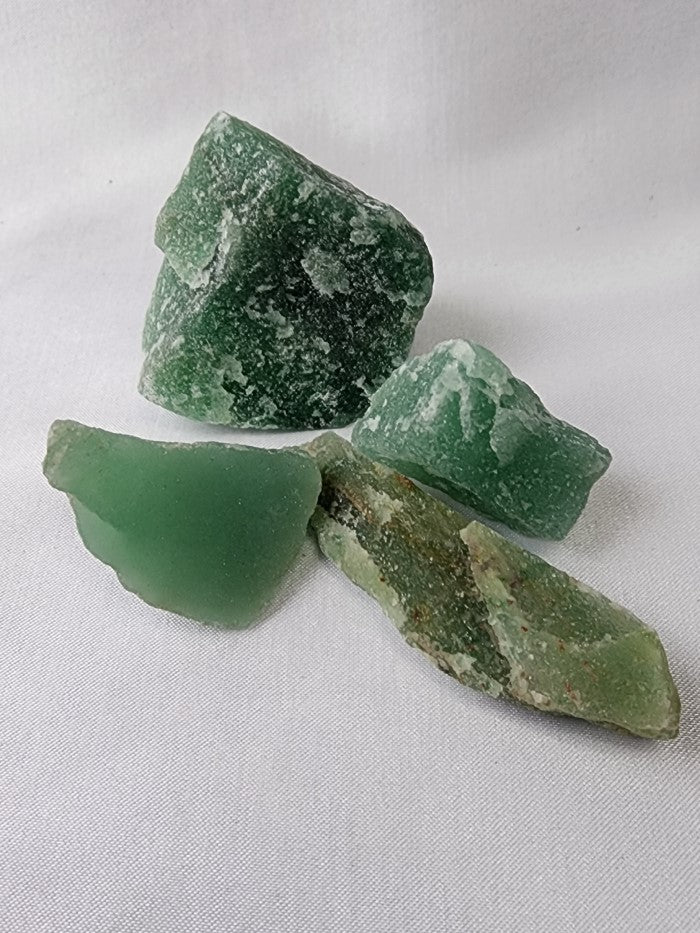 Aventurine/Green Crystal Raw   #R16