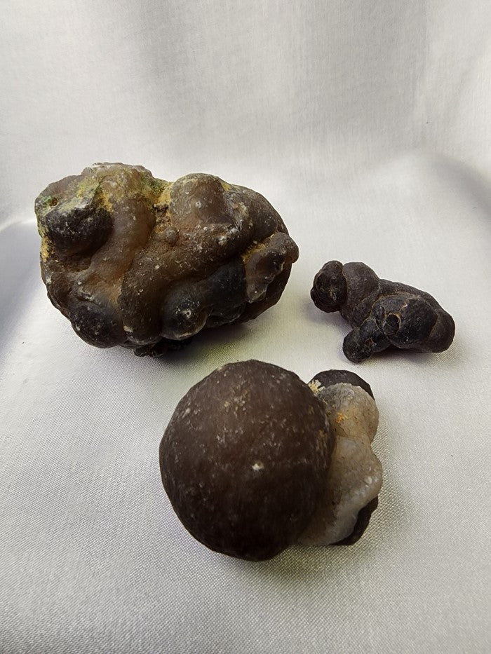 Chalcedony/Black Crystal Raw #R31